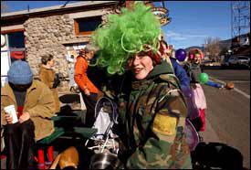 2003: Macy's Coffee House Day Parade